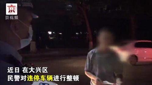 吃瓜群众围观专属,揭秘吃瓜群众围观背后的社会现象