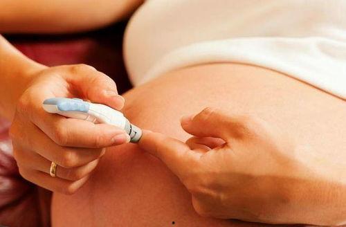 为什么吃瓜感觉嘴里疼,吃瓜为何会引发口腔不适之谜