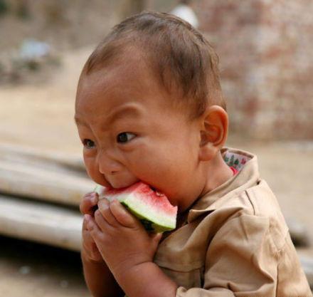 简单的吃瓜少年