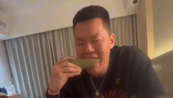 各种吃瓜事件的视频,吃瓜群众视角下的娱乐圈风云录