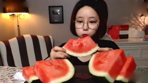 韩鞠格吃瓜,揭秘娱乐圈背后的秘密与八卦