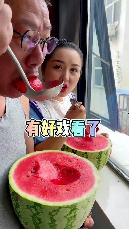 女人做梦吃瓜,女人梦中瓜果飘香，揭秘潜意识中的甜蜜渴望